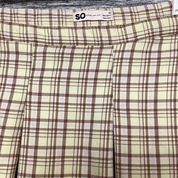 SO Clothing Women’s Cream Brown Plaid Pleated Mini Skirt - Picture 6 of 6